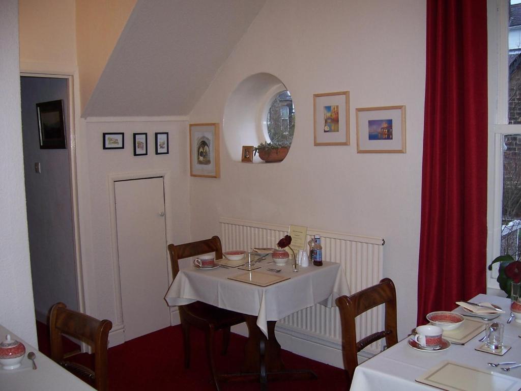 Spring Lodge Χαρογκέιτ Εξωτερικό φωτογραφία